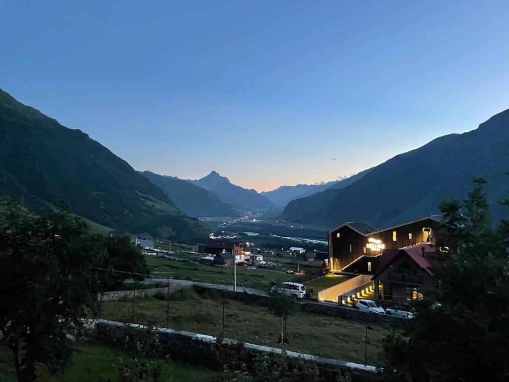 Jamarjeti Hotel Kazbegi Exterior photo